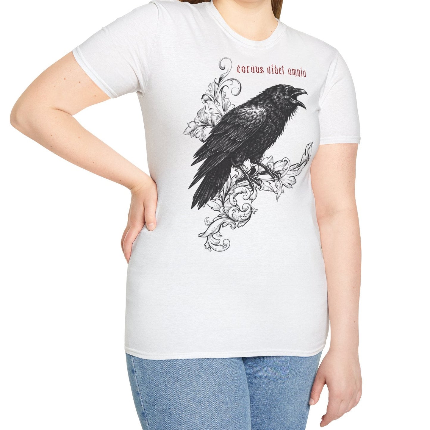Corvus Videt Omnia Unisex T-Shirt