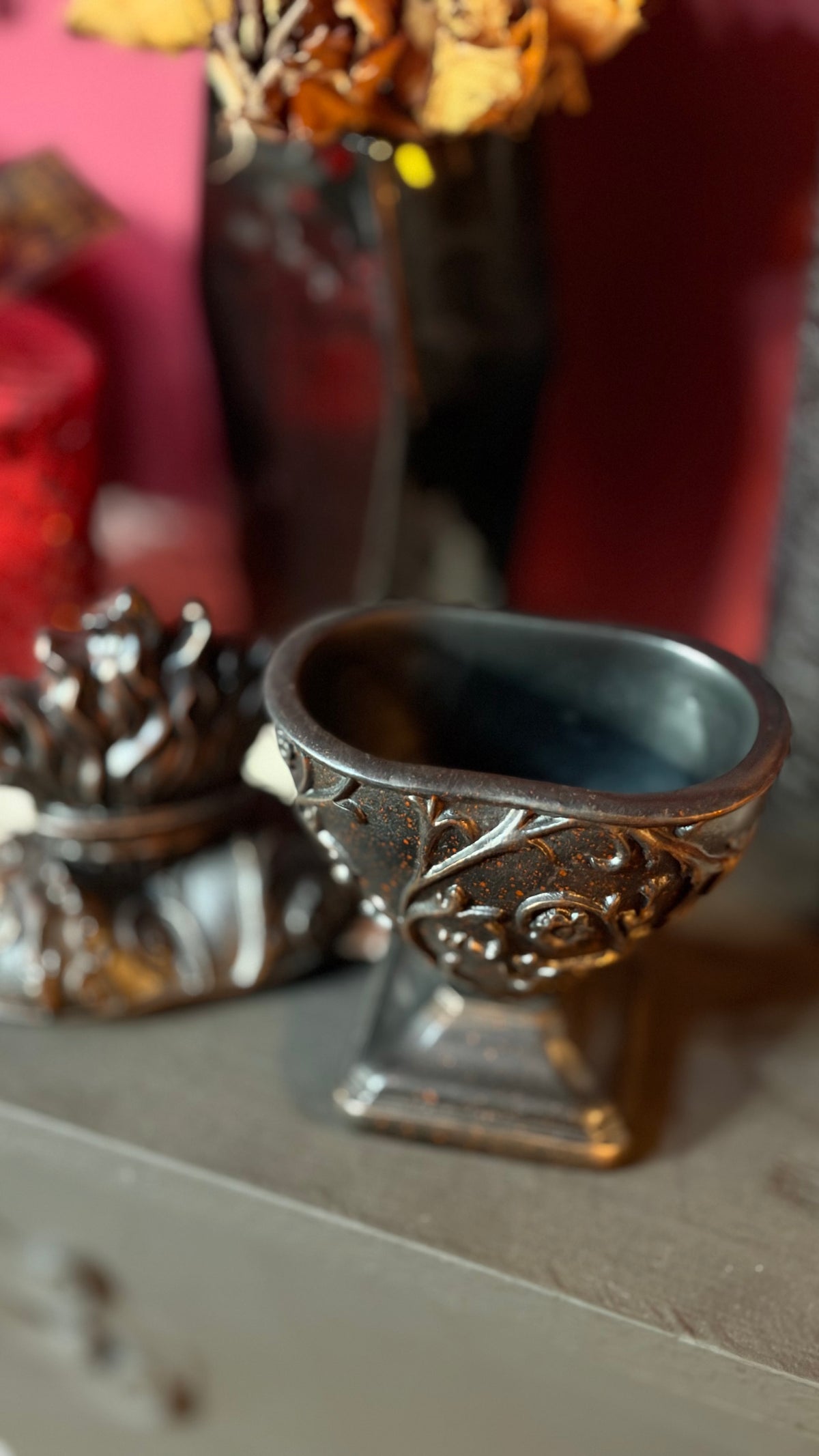 Große antike schwarze geprägte Schmuckdose Sacred Heart