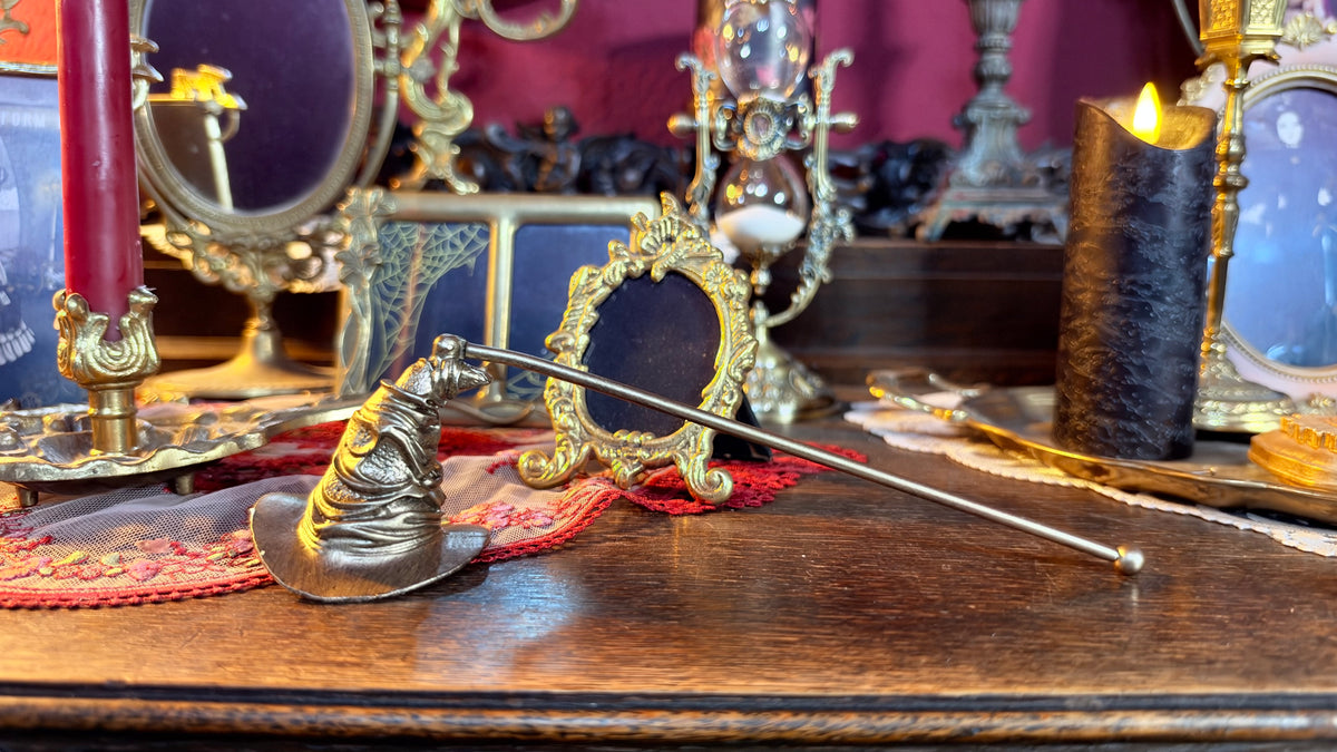 Antikgoldener Zaubererhut-Kerzenlöscher