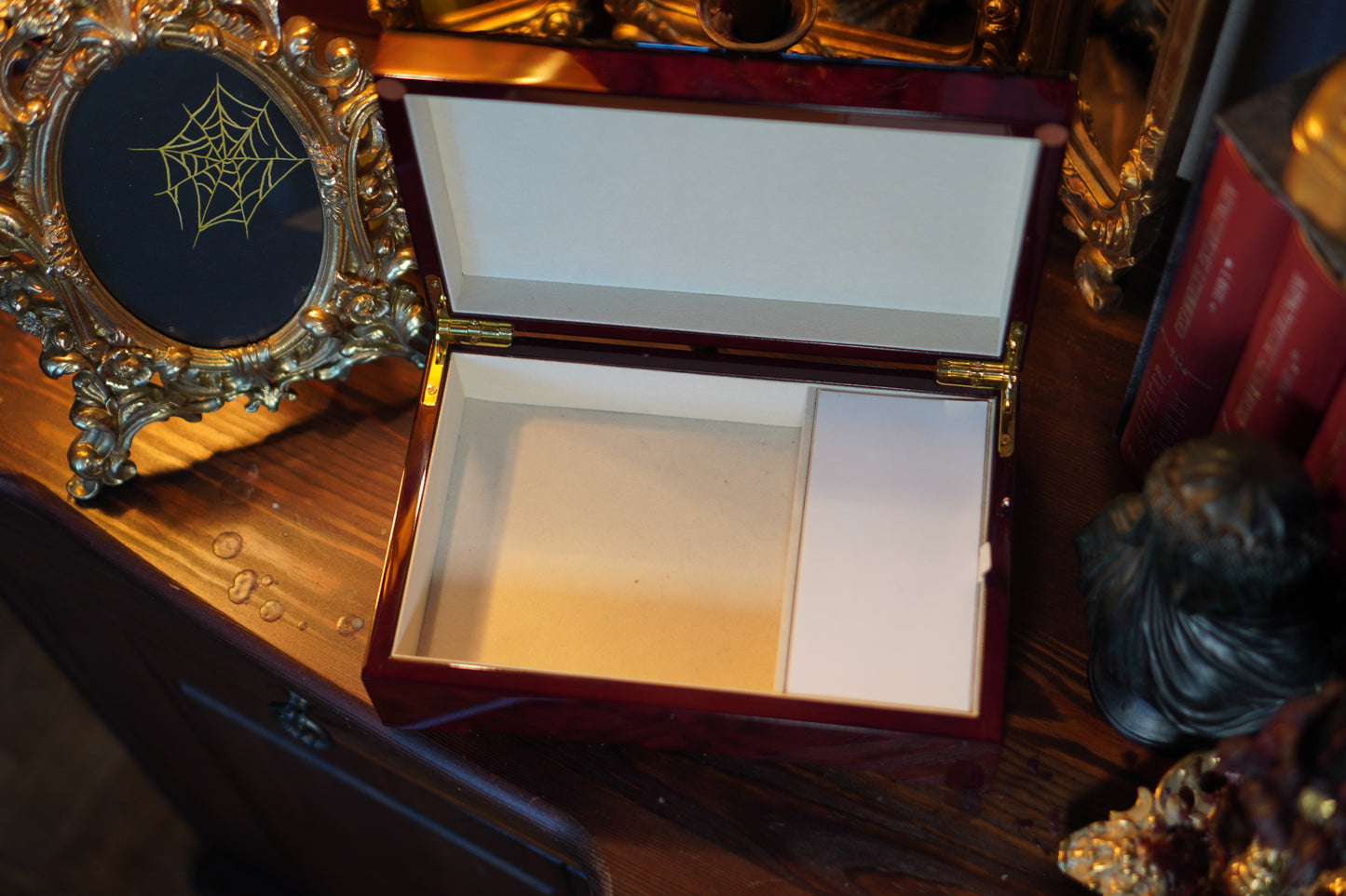 Schmuckschatulle mit Spieluhr